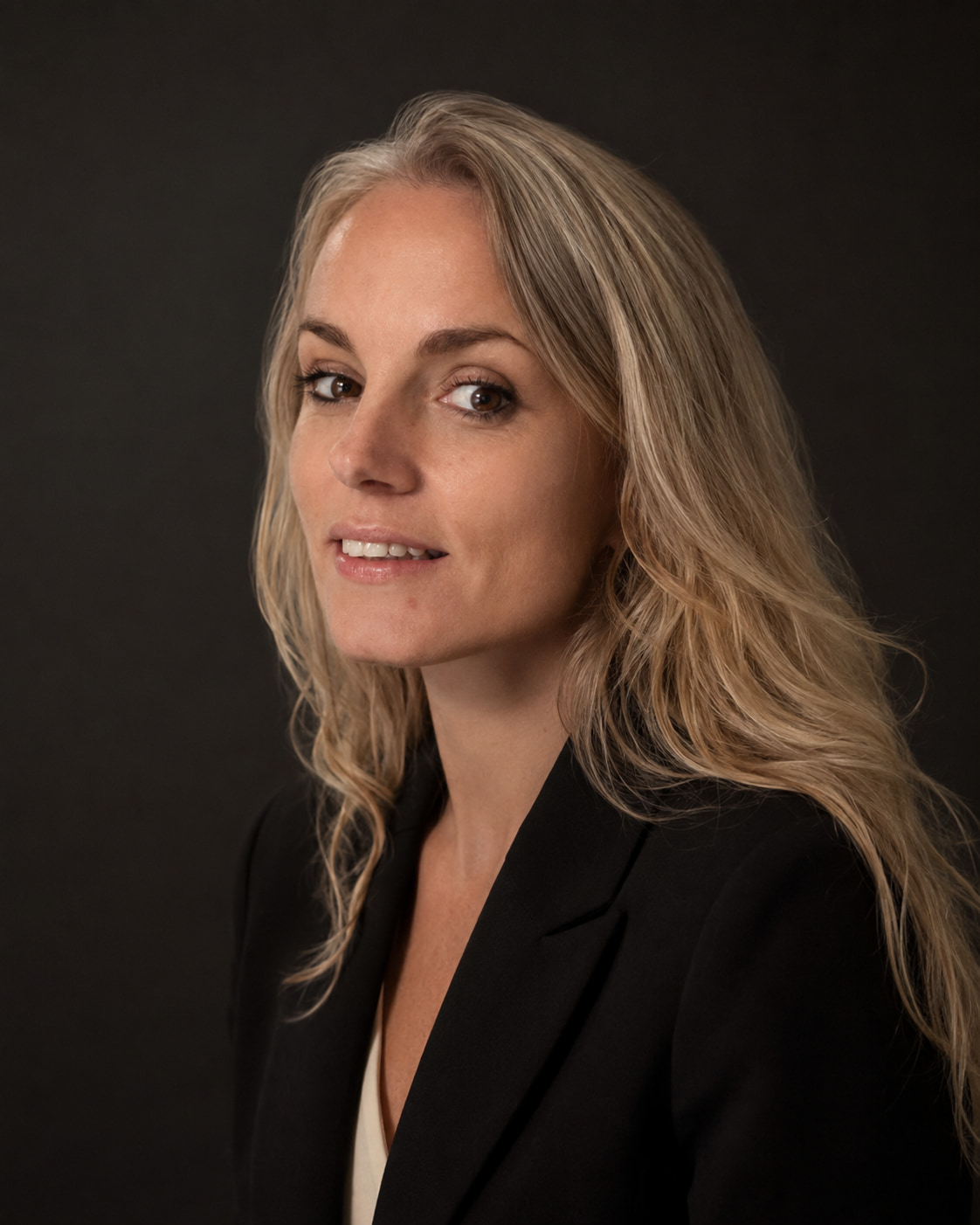 Portrait professionnel de Chloé Piaud, avocate à la Cour